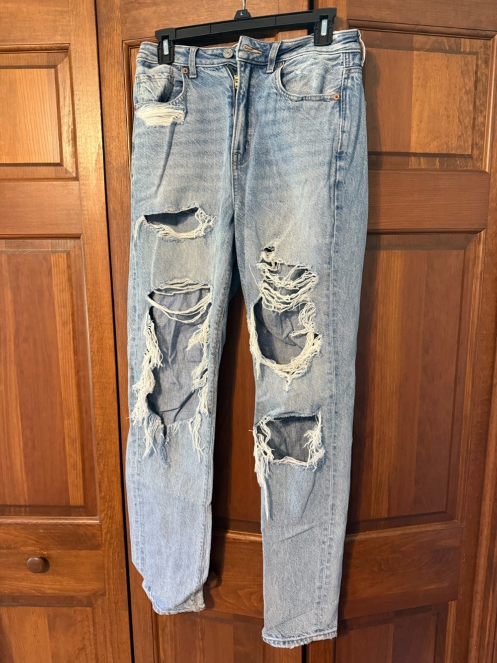 American Eagle Outfitters Light Blue Distressed Boyfriend Jeans